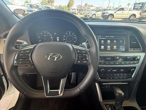 2017 Hyundai SONATA Limited 2.0T
