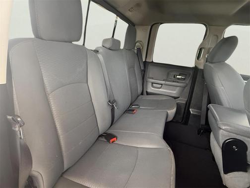 2016 RAM 1500 SLT