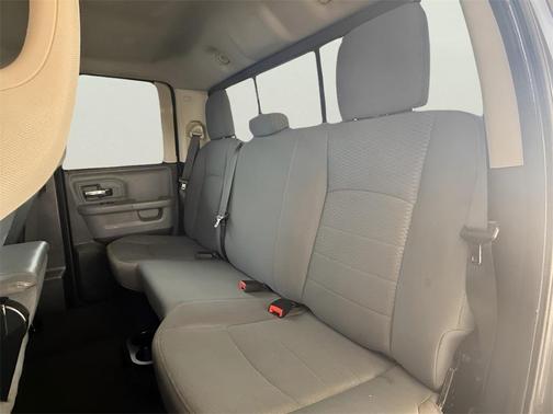 2016 RAM 1500 SLT
