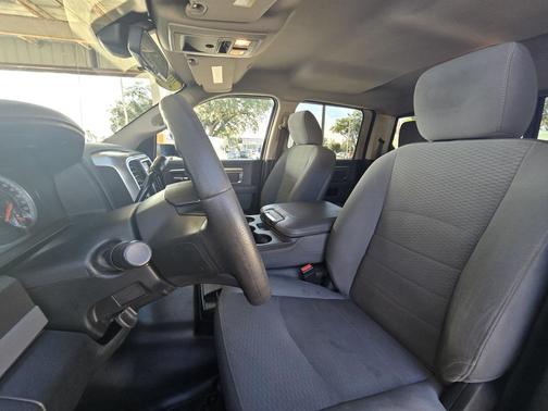 2018 RAM 3500 SLT Crew Cab 4x4 6'4' Box