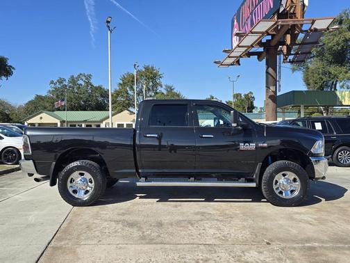 2018 RAM 3500 SLT Crew Cab 4x4 6'4' Box