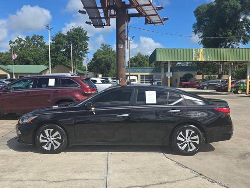 Super Black Clearcoat 2021 Nissan Altima S FWD