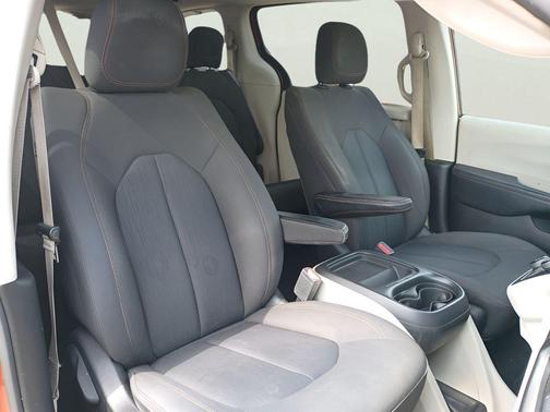 Copper Pearlcoat 2018 Chrysler Pacifica Touring Plus