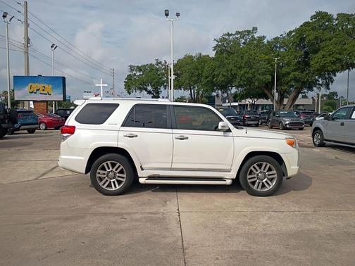 Blizzard Pearl Metallic 2013 Toyota 4Runner Limited