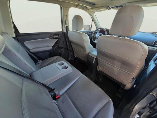 2016 Subaru Forester 2.5i Touring