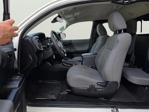 2019 Toyota Tacoma SR