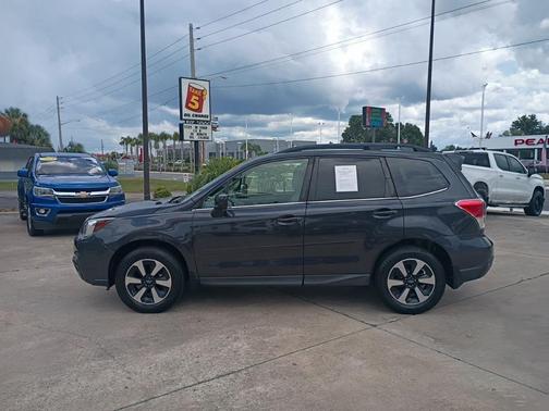 Dark Gray Metallic 2017 Subaru Forester 2.5i Limited