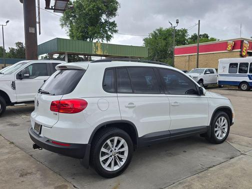 2017 Volkswagen Tiguan Limited 2.0T