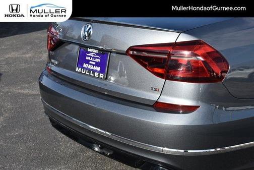 2017 Volkswagen Passat 1.8T R-Line