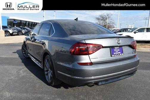 2017 Volkswagen Passat 1.8T R-Line