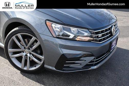 2017 Volkswagen Passat 1.8T R-Line