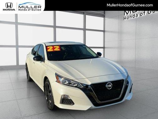 White 2022 Nissan Altima 2.0 SR
