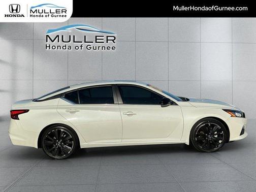 White 2022 Nissan Altima 2.0 SR