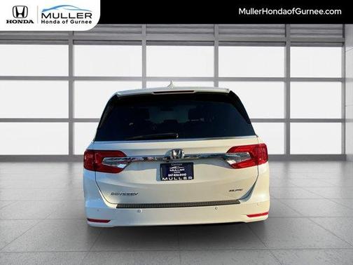 White Diamond Pearl 2019 Honda Odyssey Elite