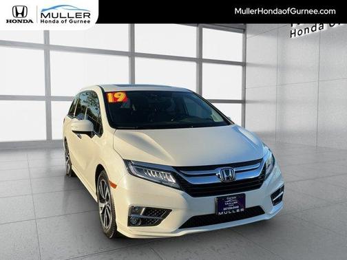 White Diamond Pearl 2019 Honda Odyssey Elite