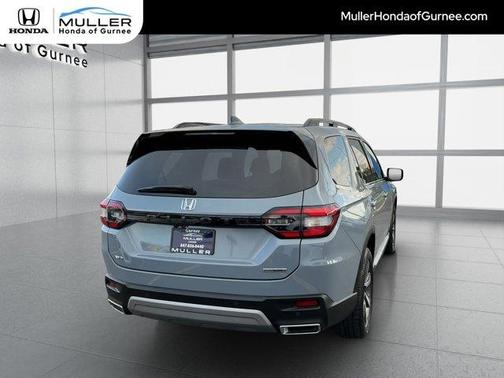 Sonic Gray Pearl 2025 Honda Pilot Touring