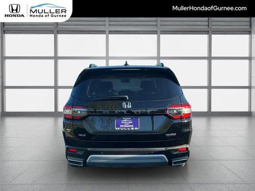 Crystal Black Pearl 2025 Honda Pilot Touring