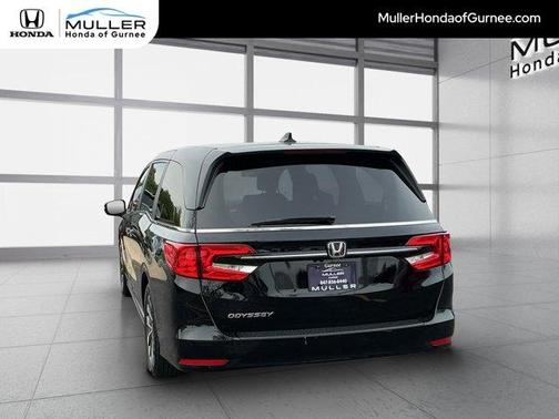 Crystal Black Pearl 2024 Honda Odyssey EX-L