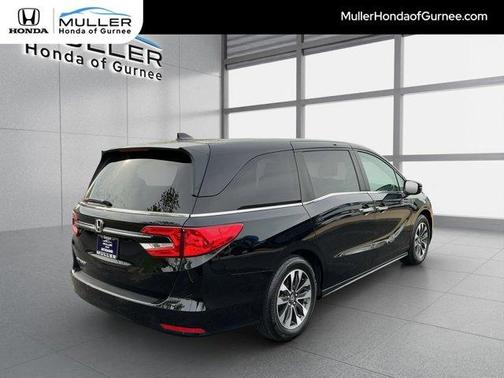 Crystal Black Pearl 2024 Honda Odyssey EX-L