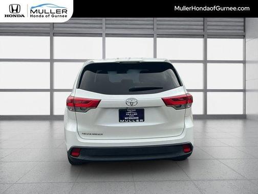 Blizzard Pearl 2018 Toyota Highlander LE
