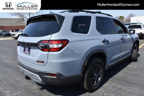 Gray 2025 Honda Pilot TrailSport