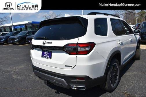 Platinum White Pearl 2026 Honda Pilot Touring S