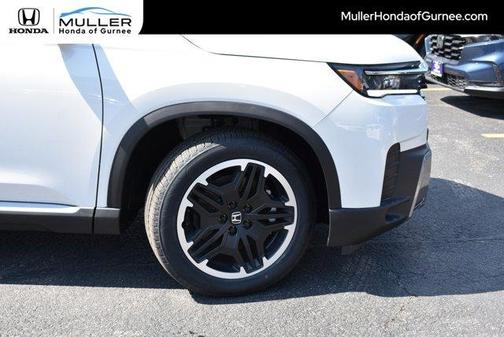 Platinum White Pearl 2026 Honda Pilot Touring S