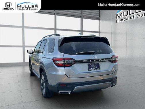 Solar Silver Metallic 2026 Honda Pilot Touring