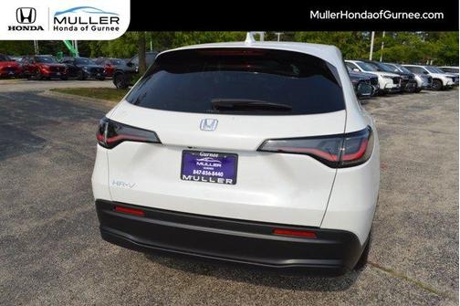Platinum White Pearl 2026 Honda HR-V LX