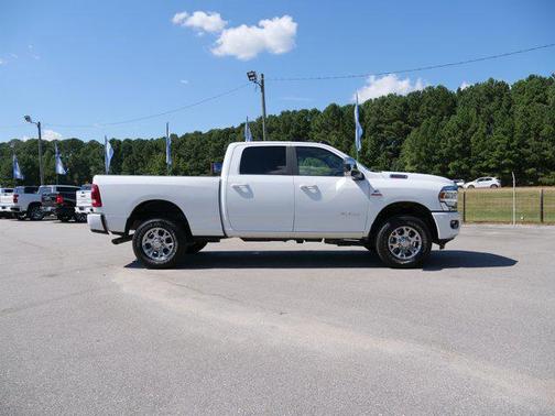 2024 RAM 2500 Laramie Crew Cab 4x4 6'4' Box