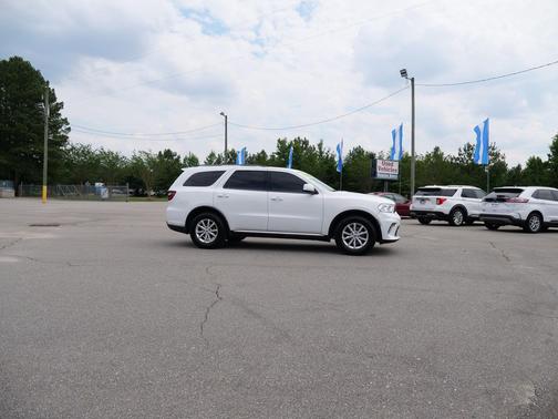 White Knuckle Clearcoat 2022 Dodge Durango SXT RWD