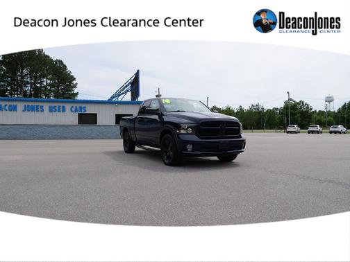 True Blue Pearlcoat 2014 RAM 1500 Tradesman/Express