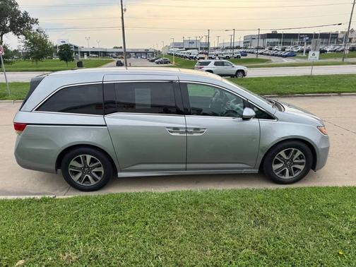 2016 Honda Odyssey Touring Elite