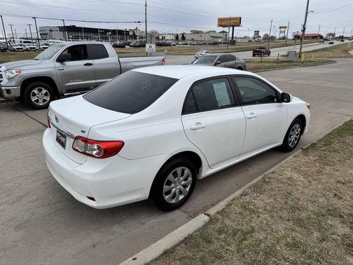 2011 Toyota Corolla LE