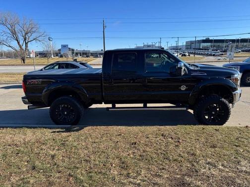 2016 Ford F-250 Lariat 4x4 4dr Crew Cab 6.8 ft. SB Pickup