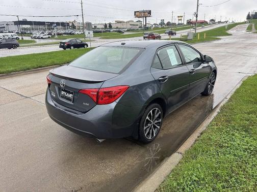 Blue Crush Metallic 2017 Toyota Corolla XSE