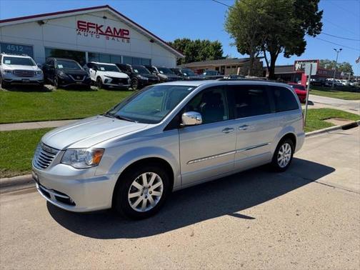 2012 Chrysler Town & Country Touring-L