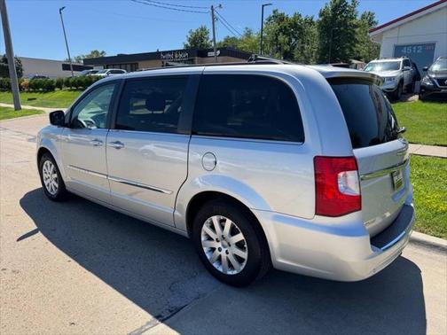 2012 Chrysler Town & Country Touring-L