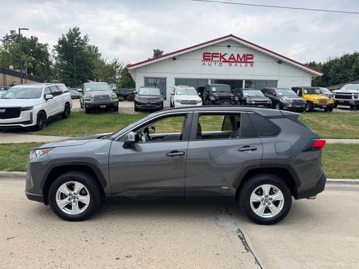 2021 Toyota RAV4 Hybrid XLE