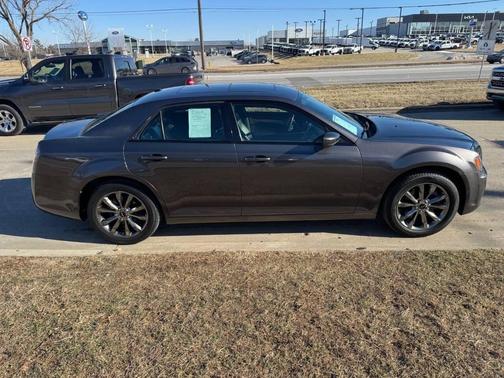 2014 Chrysler 300 S