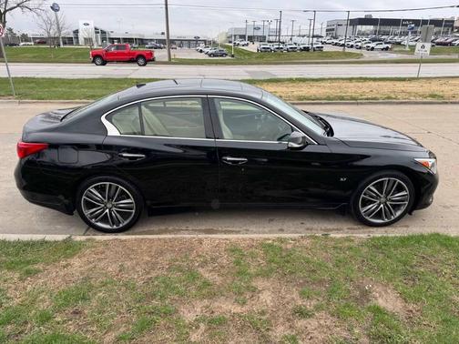 Black Obsidian 2014 INFINITI Q50 Premium