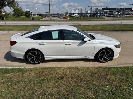 2018 Honda Accord Sport 4dr Sedan (1.5T I4 CVT)