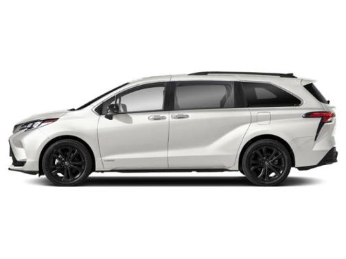 Super White 2021 Toyota Sienna XSE 7 Passenger