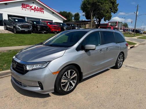 Lunar Silver Metallic 2023 Honda Odyssey Touring 4dr Mini Van