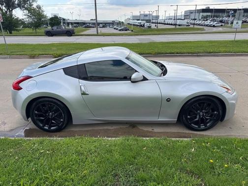 Brilliant Silver 2017 Nissan 370Z Base