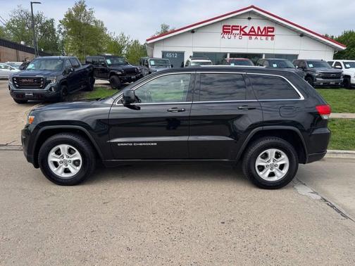 Brilliant Black Crystal Pearl Coat 2014 Jeep Grand Cherokee Laredo