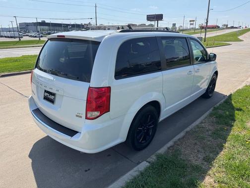 White Knuckle Clearcoat 2019 Dodge Grand Caravan GT