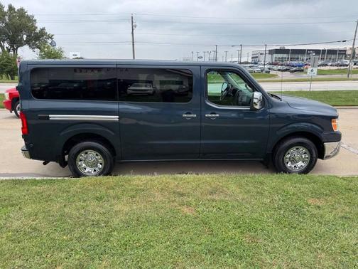 2015 Nissan NV Passenger NV3500 HD SL V8