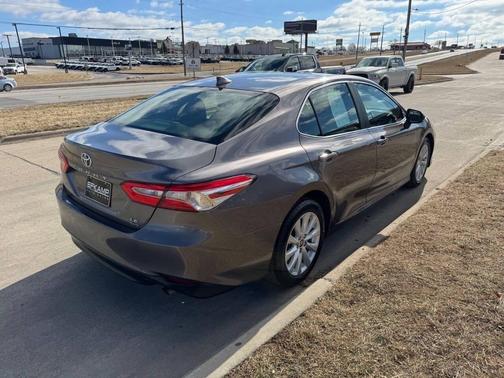 2020 Toyota Camry LE