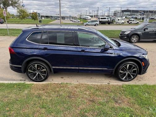 2022 Volkswagen Tiguan 2.0T SEL R-Line 4MOTION